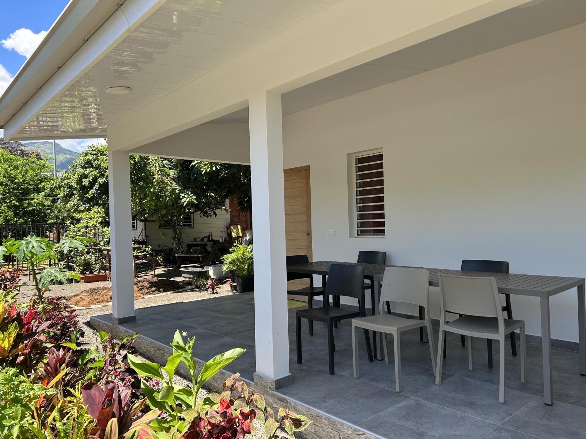 Pare Lodge Tahiti Pirae Quarto foto