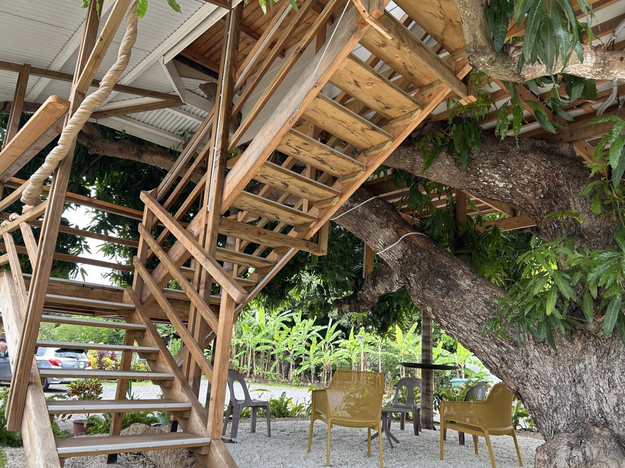 Pare Lodge Tahiti Pirae Quarto foto